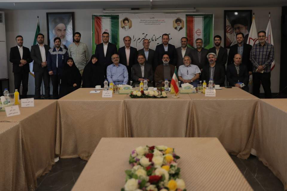 دیدار نماینده ولی فقیه در بنیاد شهید و امور ایثارگران با مدیران موسسه اندوخته شاهد